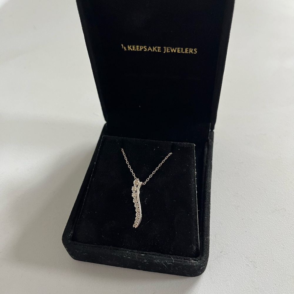 Diamond and silver necklace